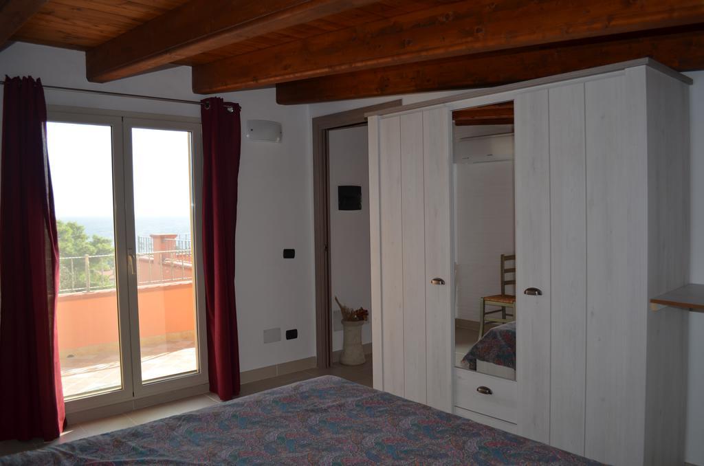 Terrazza Sul Golfo Degli Angeli Villa Капитана Екстериор снимка