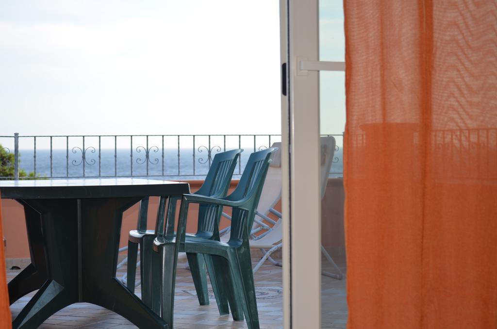 Terrazza Sul Golfo Degli Angeli Villa Капитана Екстериор снимка