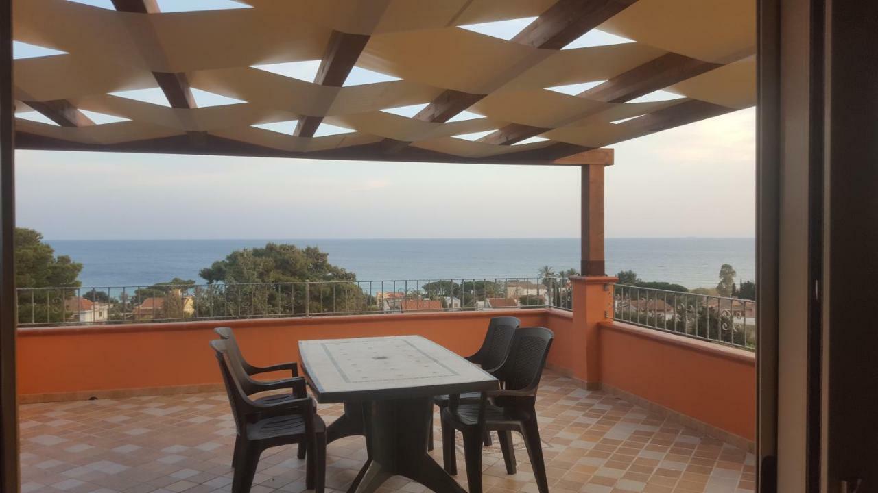 Terrazza Sul Golfo Degli Angeli Villa Капитана Екстериор снимка