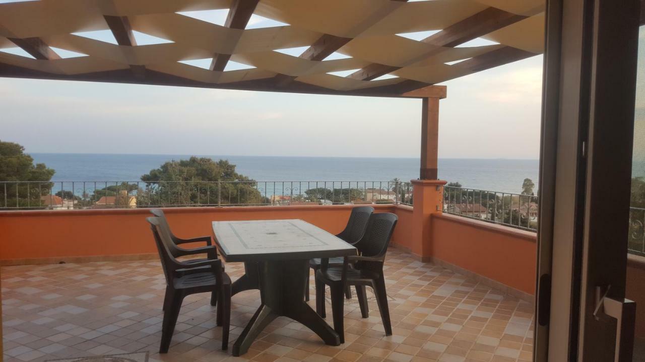 Terrazza Sul Golfo Degli Angeli Villa Капитана Екстериор снимка